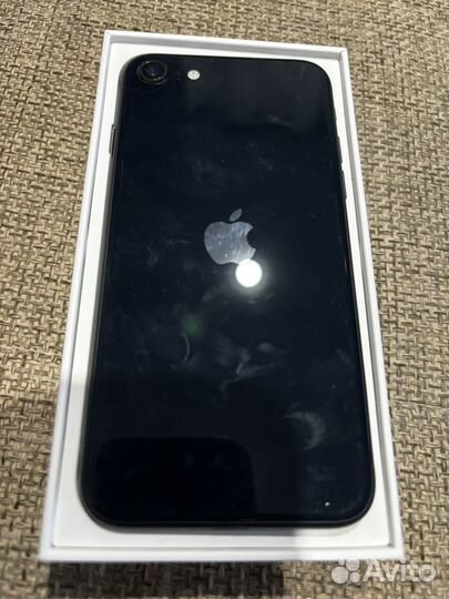 iPhone SE (2022), 64 ГБ