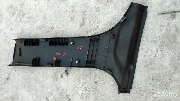 Накладка на стойку кузова правая Mazda Demio DY3W