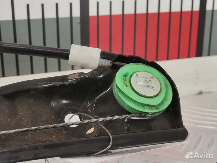 Стеклоподъемник электрический задний левый