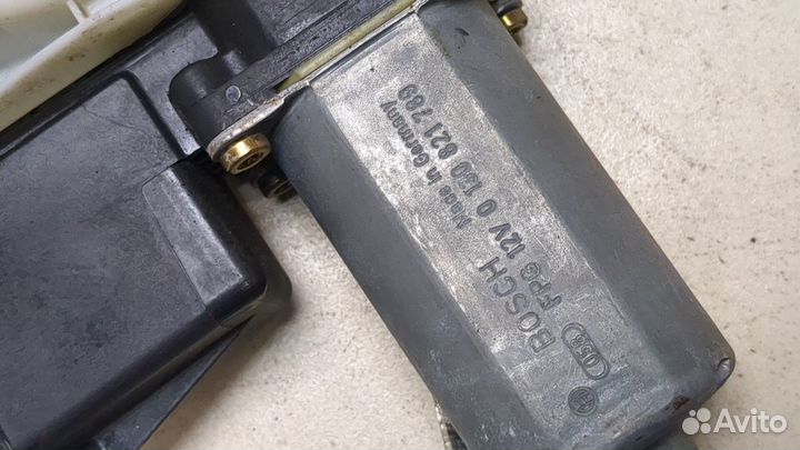 Стеклоподъемник электрический правый передний Mitsubishi Carisma