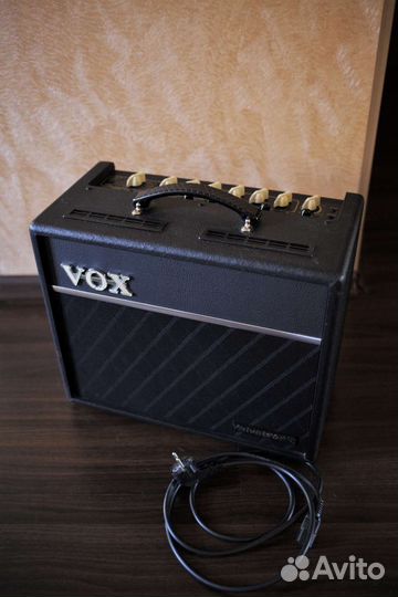 Гитарный комбоусилитель