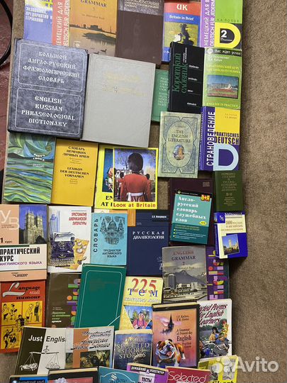 Большой набор книг, словарей по филологии