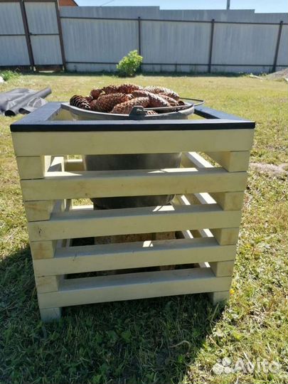 Клумба из дерева