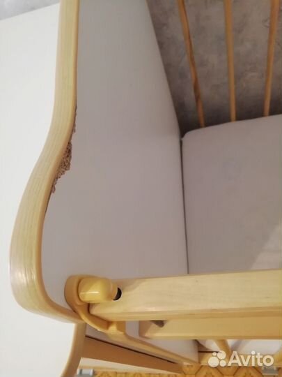 Детская кроватка с маятником