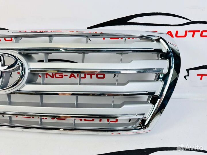 Решетка радиатора Toyota Land Cruiser 200 M4497