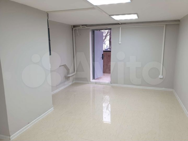 Торговая площадь, 16 м²