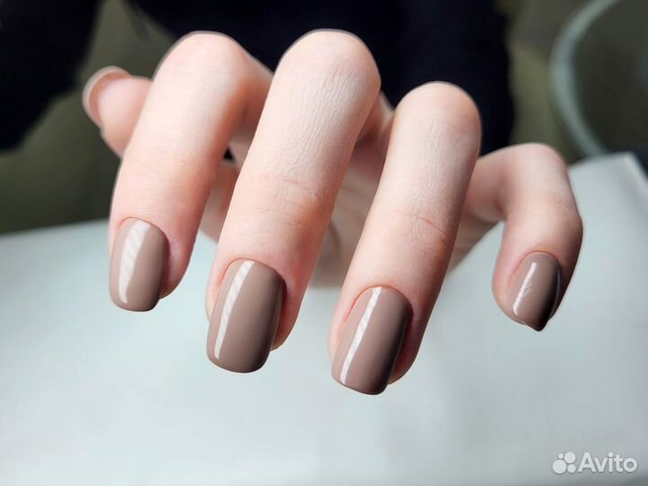Модель на маникюр