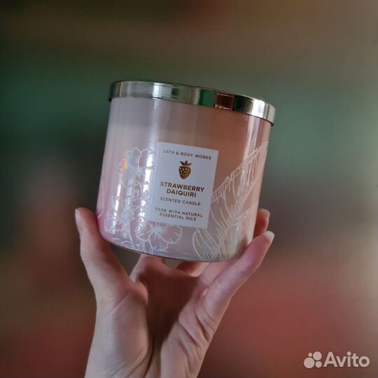 Свеча Bath and body works. Strawberry daiquiri