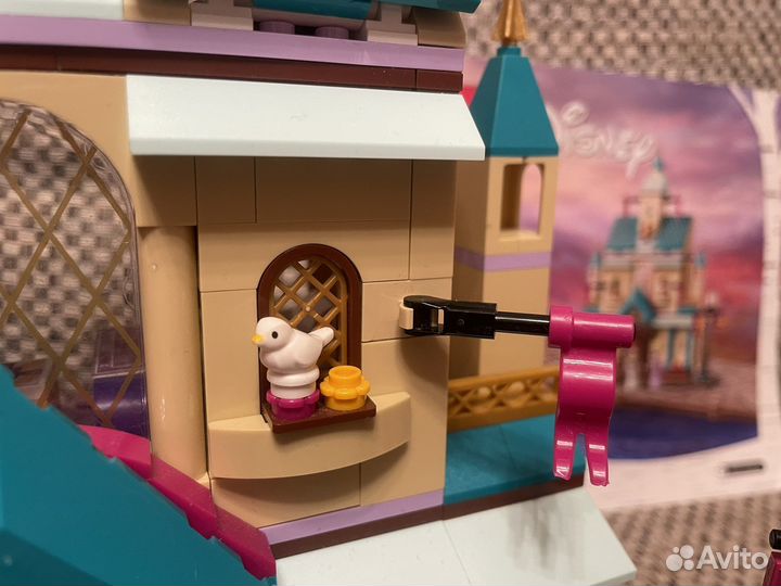 Конструктор Lego Disney Деревня в Эренделле