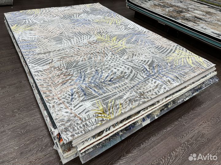 Ковер новый 2х2.9м