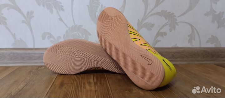 Футзалки Nike mercurial новые