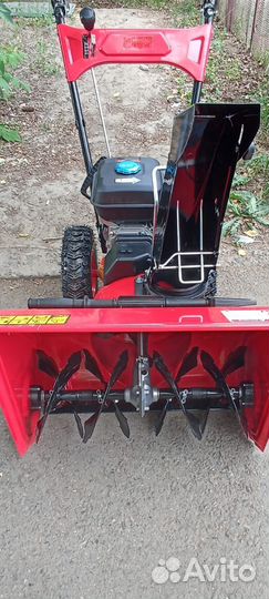 Снегоуборщик бензиновый самоходный