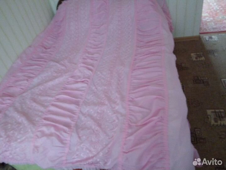 Покрывало на кровать 2-сп. наволочки шторы ламбр