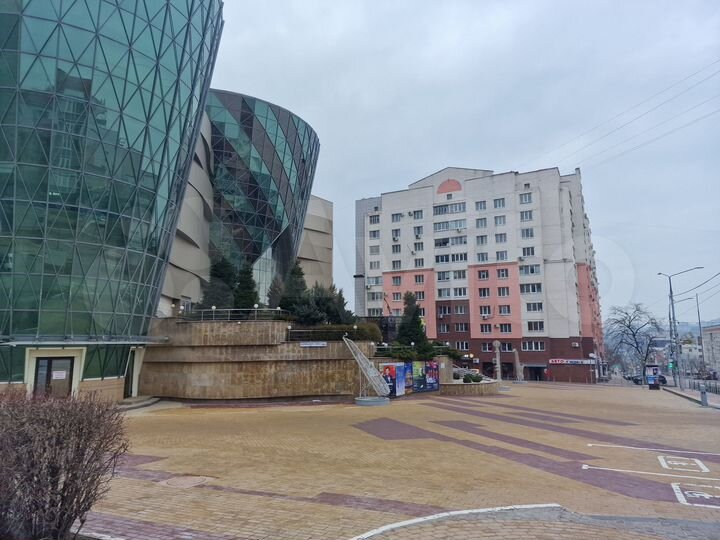 3-к. квартира, 100 м², 7/10 эт.