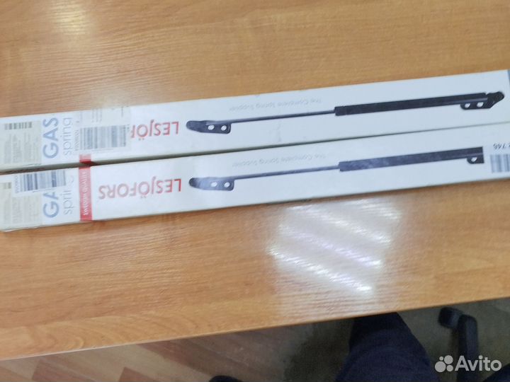 Газовый упоры renault крышка багажника