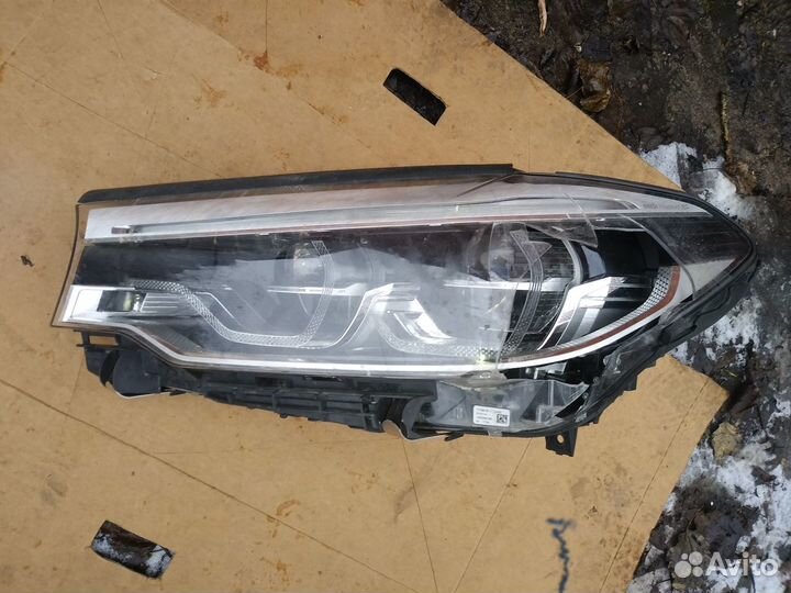 Фара левая BMW 5 G30 LED