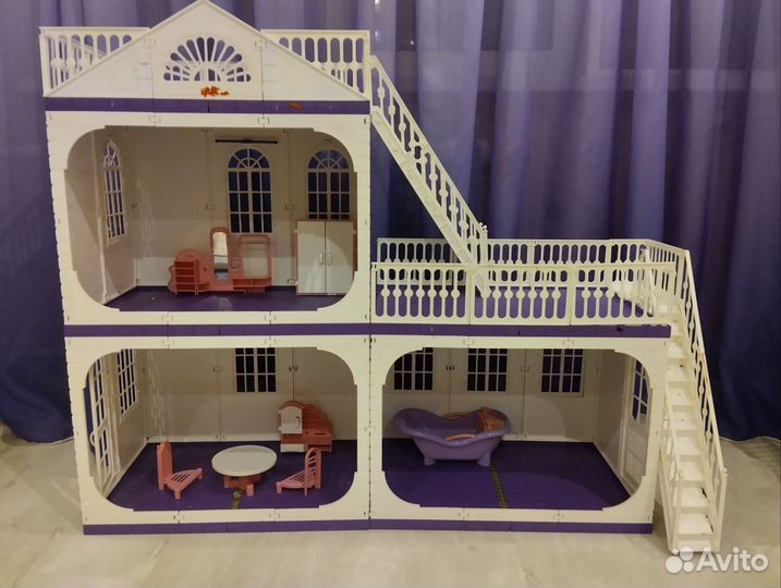 Кукольный домик с мебелью