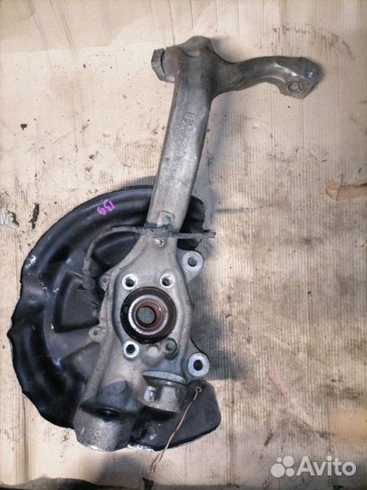 Кулак передний правый Audi A6 C6 AUK JER 2007