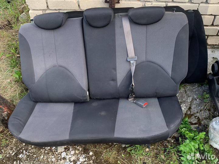 Задний диван kia rio 2 хэтчбек