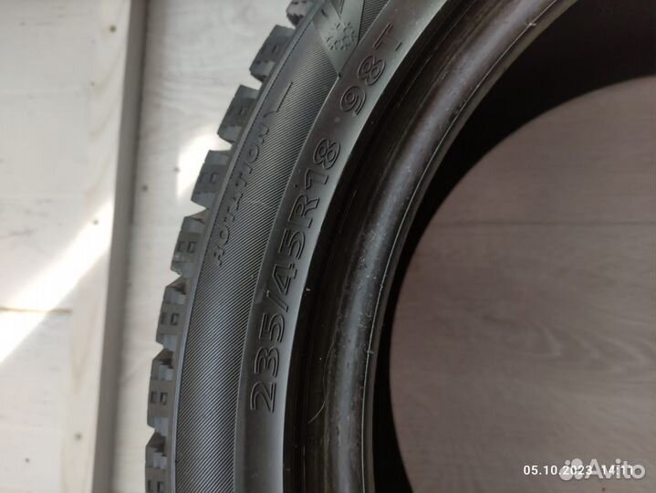 Delinte Winter WD42 235/45 R18 98T