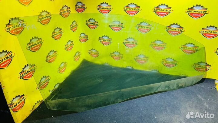 Стекло двери передней правой Ford Focus 2 купэ