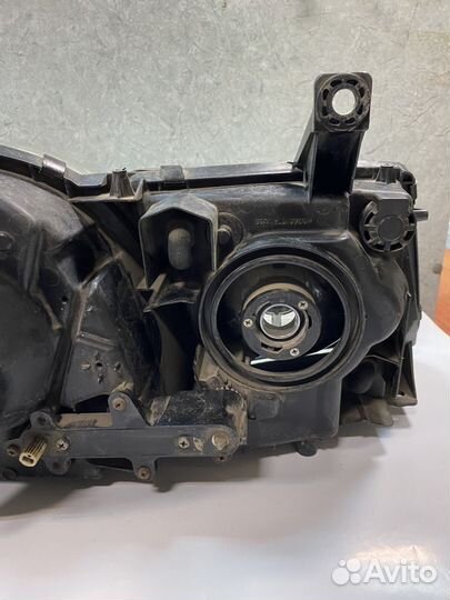 Фара передняя левая Lexus LX470