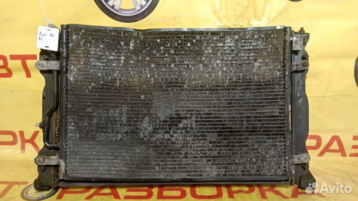 Радиатор охлаждения двигателя Audi A4 B6 седан