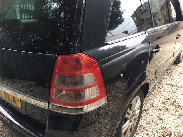 Разбор на запчасти Opel Zafira B