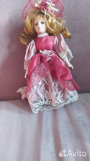 Кукла фарфоровая антикварная