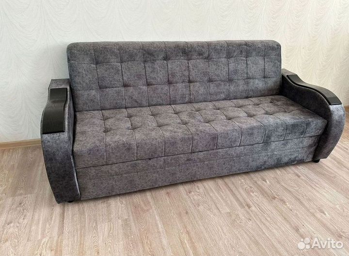 Прямой диван в наличии не б/у