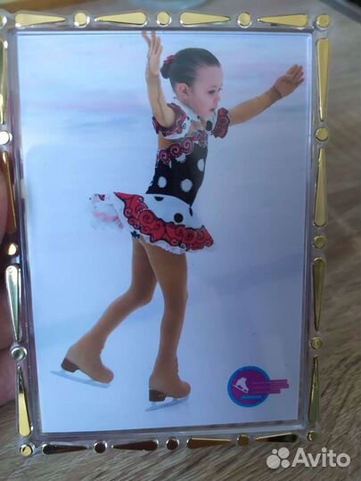 Платье для выступлений по фигурному катанию