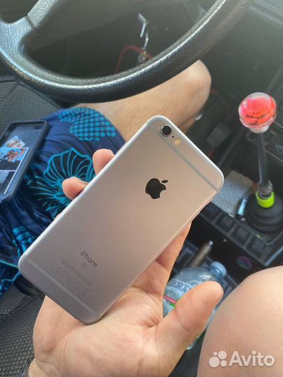 Телефон iPhone 6s