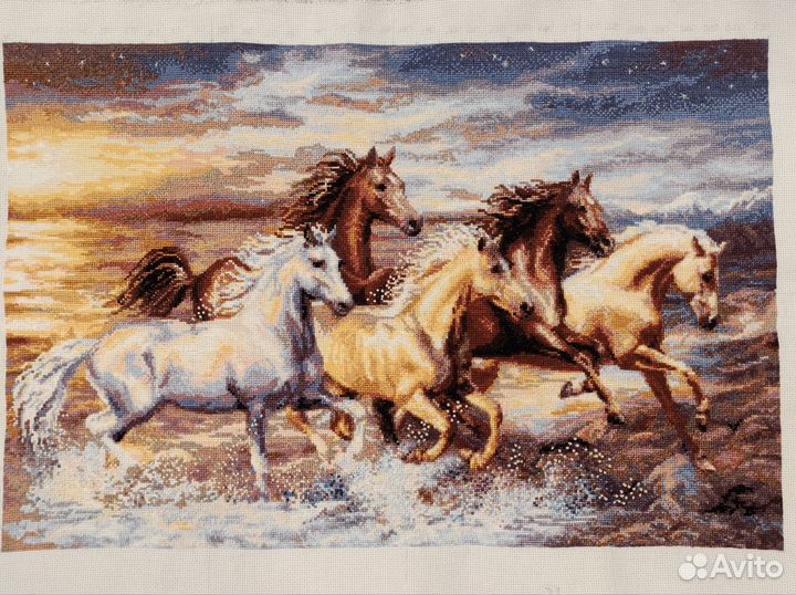 Картина вышитая крестом лошади