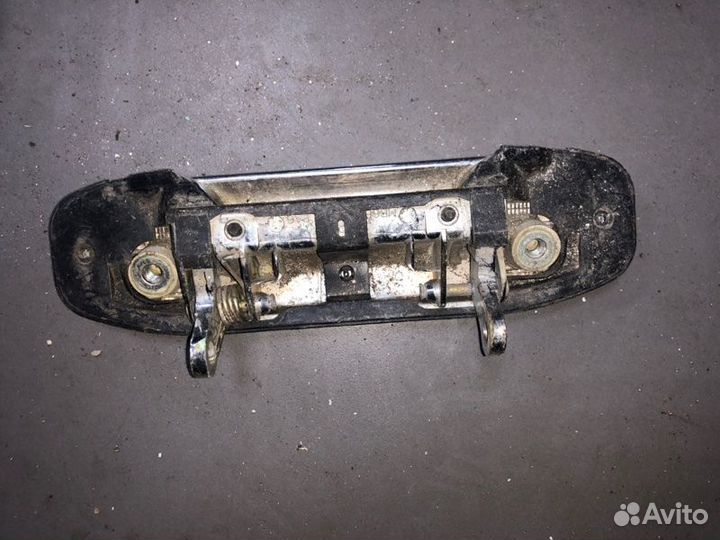 Ручка двери внешняя передняя левая Mitsubishi