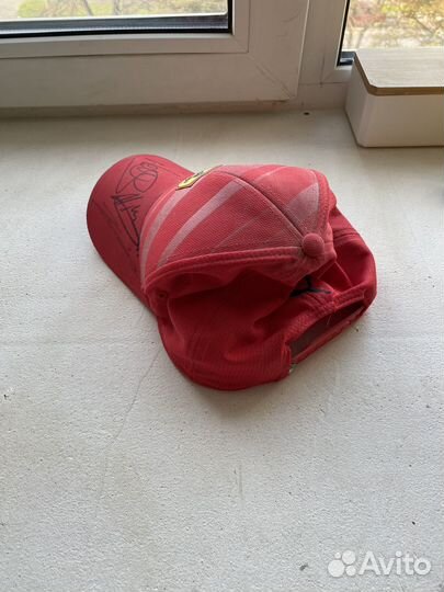 Кепка Ferrari с автографами