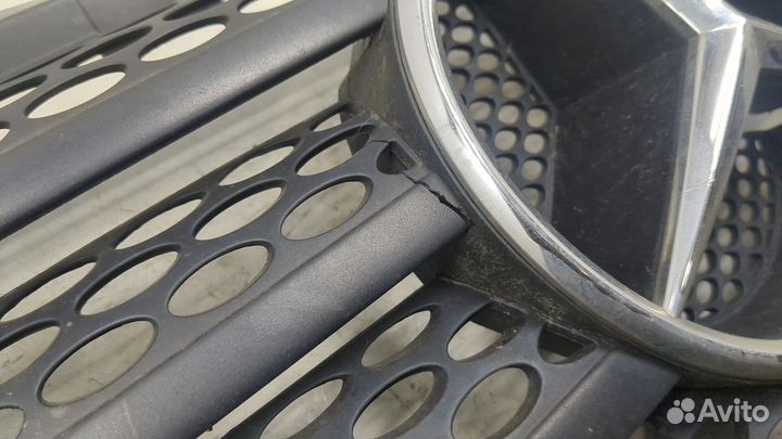 Решетка радиатора Mercedes Vito W639