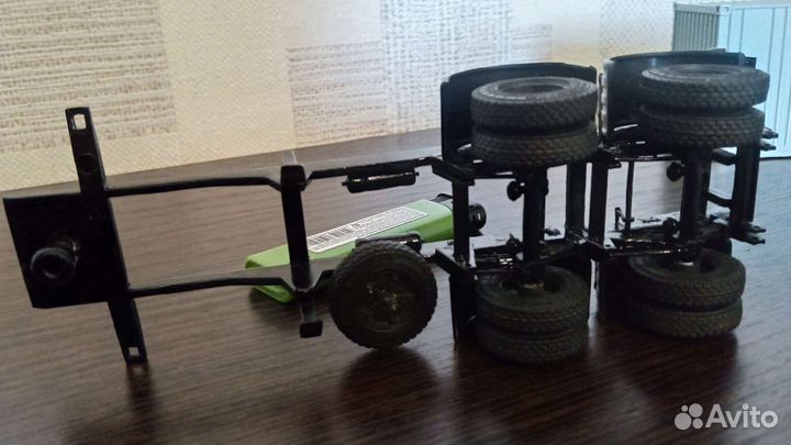 Полуприцеп контейнеровоз