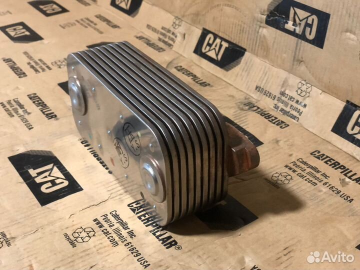 Радиатор масляный (теплообменник) CAT C-4.4