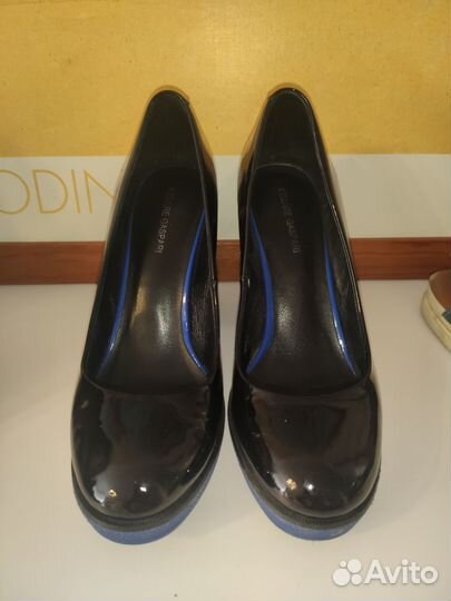 Женская обувь 38-39 размер