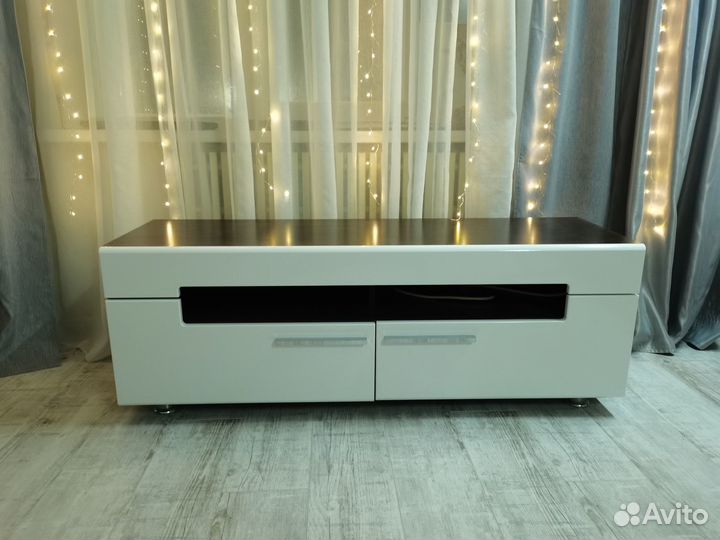 Тумба под тв