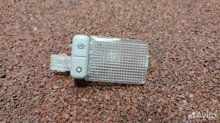 Плафон освещения багажника Land Rover Sport L320