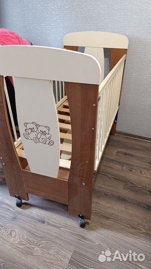 Детская кровать с матрасом отдам