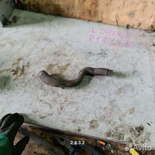 Патрубок охлаждения 5 ford fiesta mk5