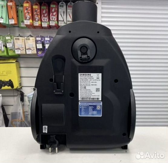 Пылесос Samsung SC18M3120VB