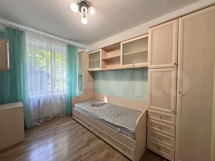 3-к. квартира, 60 м², 2/5 эт.