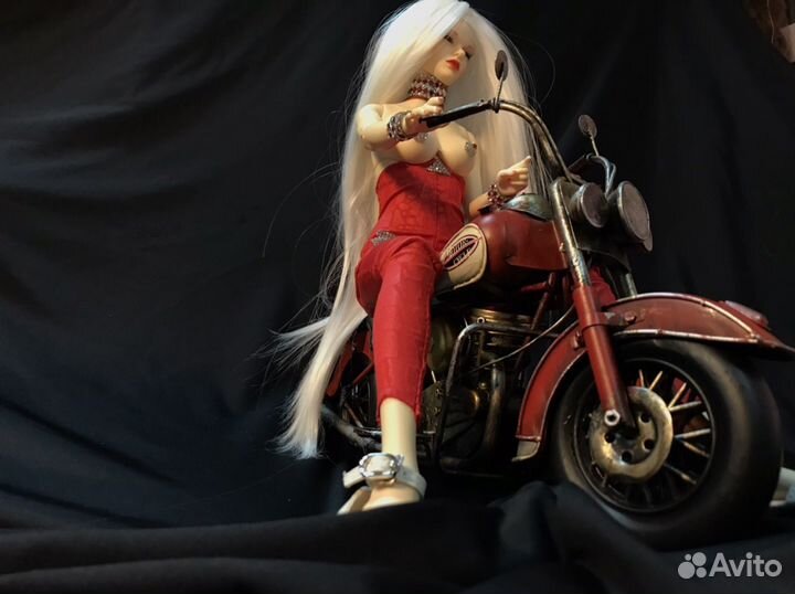 Авторская шарнирная кукла