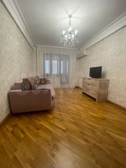3-к. квартира, 90 м², 5/10 эт.