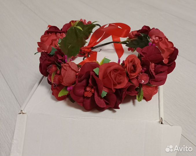 Ободок для волос с цветами