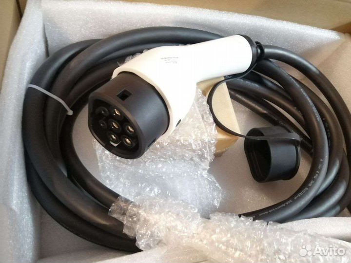 Настенная зарядная станция для электромобиля 22кВт