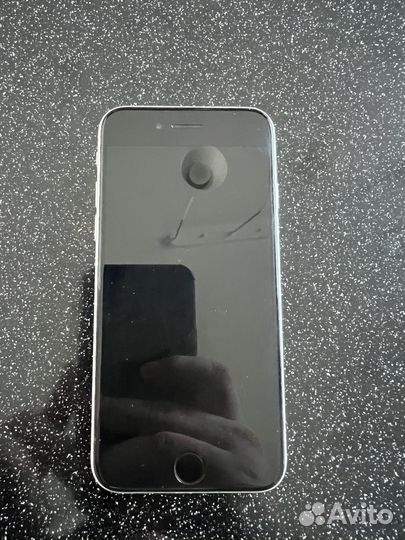 iPhone SE, 128 ГБ